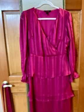 Christian Siriano faux wrap Founce dress, size M in raspberry w/ lures threads